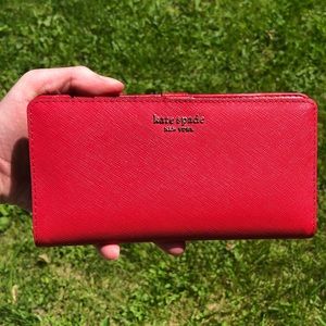 SALE❗️NWT KATE SPADE NEW YORK CAMERON WALLET ❤️